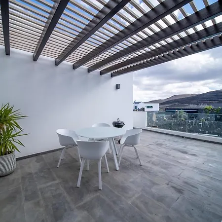 Villa Tinguaton Villa *